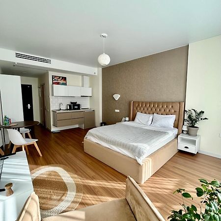 White Apartment Батуми Экстерьер фото